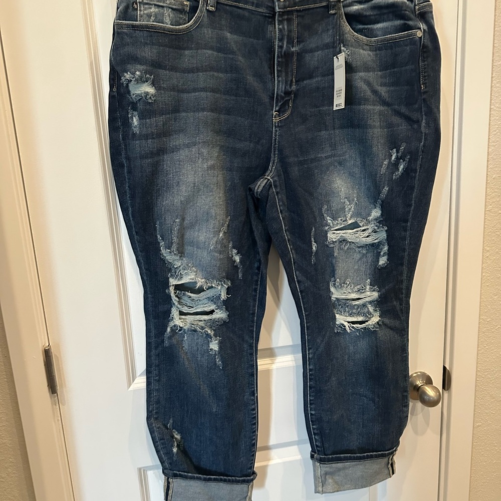 Judy Blue Mid-Rise Cuffed Destroyed Boyfriend Jeans | Style: 82427 | Size:22W